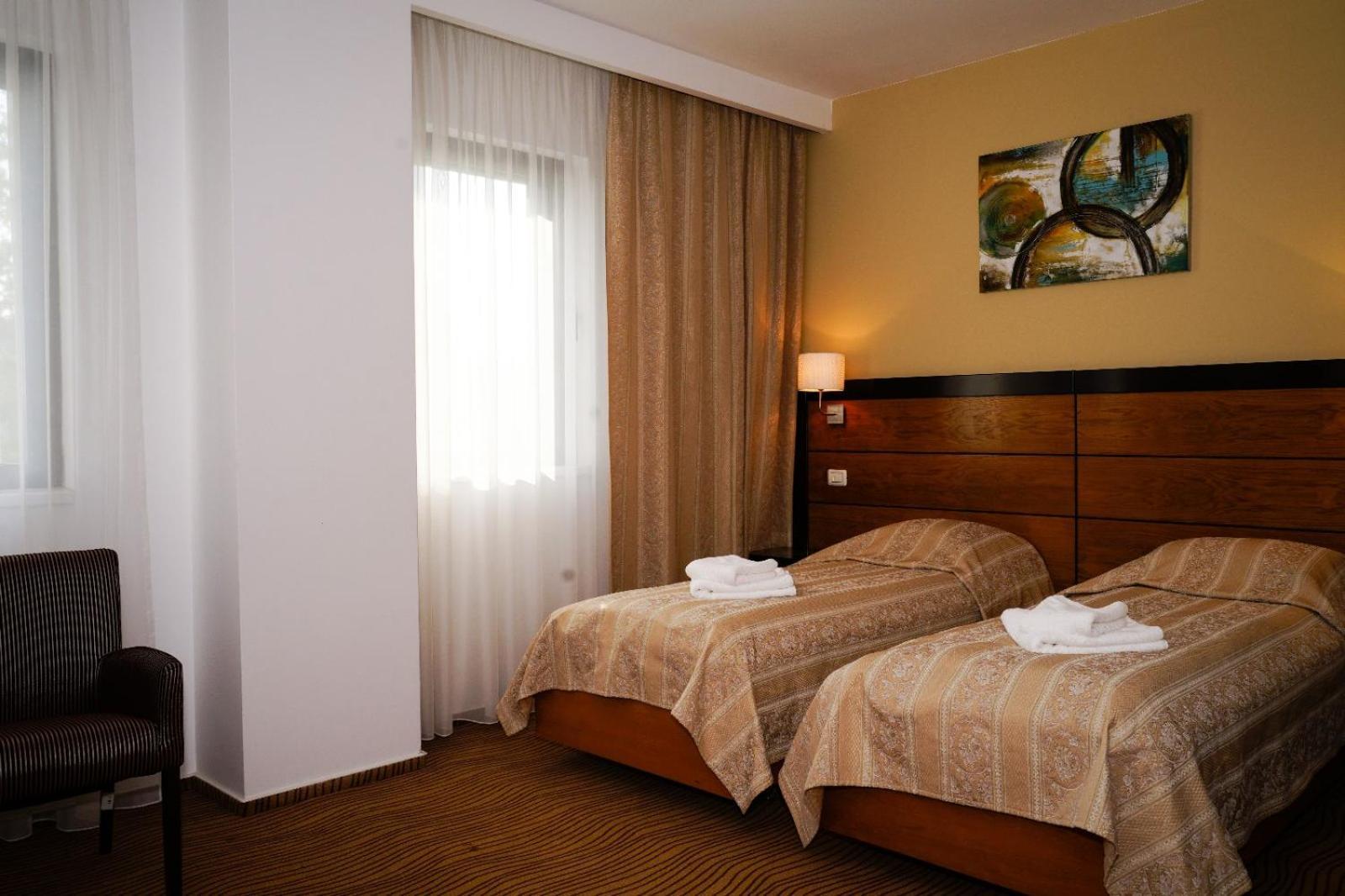 Hotel Criss Bucharest Exterior photo